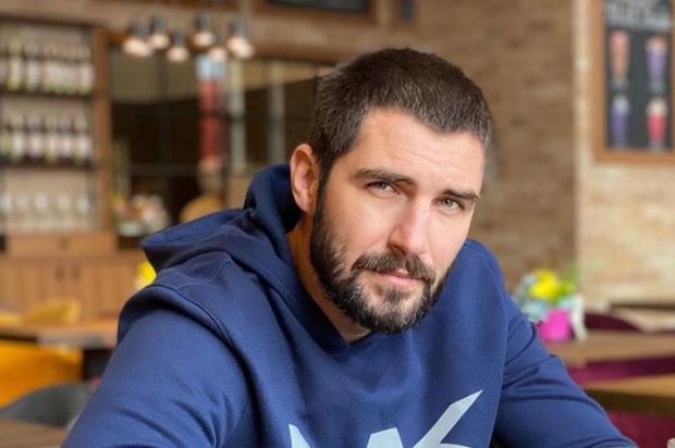 Cu cine a petrecut Cătălin Cazacu, după ce Ramona Olaru s-a mutat din casa lui