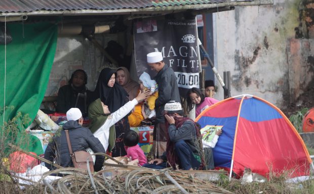 „Cele mai multe dintre victime sunt copii”. Indonezia caută supraviețuitori ai seismului printre dărâmături. Bilanțul deceselor a urcat la 268
