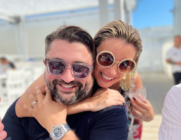 Imagine Stire Diana Dumitrescu a găsit mesaje compromițătoare în telefonul soțului: „L-am și urmărit”. Anunțul făcut după 7 ani de relație cu Alin | 2review.ro