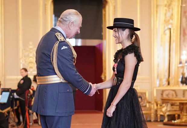 Emma Răducanu, decorată de regele Charles. Ce mesaj a postat tenismena
