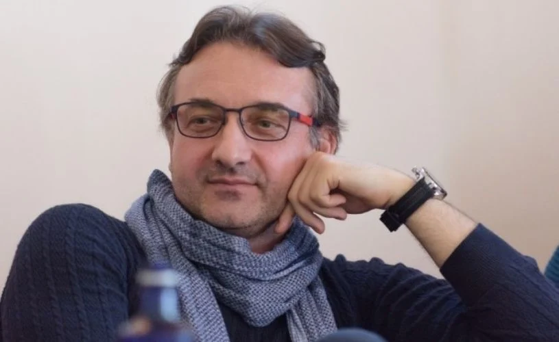 VIDEO Mai multe foste studente la UNATC îl acuză de hărțuire sexuală pe regizorul Felix Alexa: „M-a sărutat din senin”