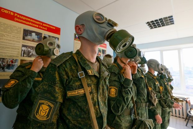 Rusia introduce în programa școlară un curs obligatoriu de pregătire militară. Lecțiile vor include și „excursii” pe teren