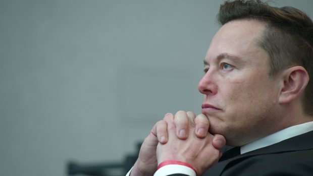 Joe Biden: Legăturile lui Elon Musk cu ţări străine „merită să fie examinate”