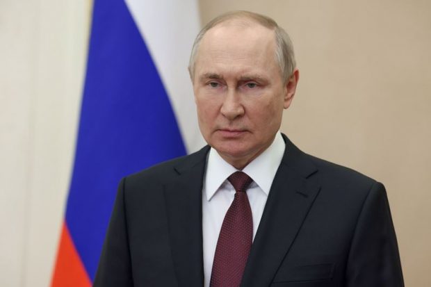 Vladimir Putin vrea să retragă cetățenia rusă dobândită celor care discreditează armata