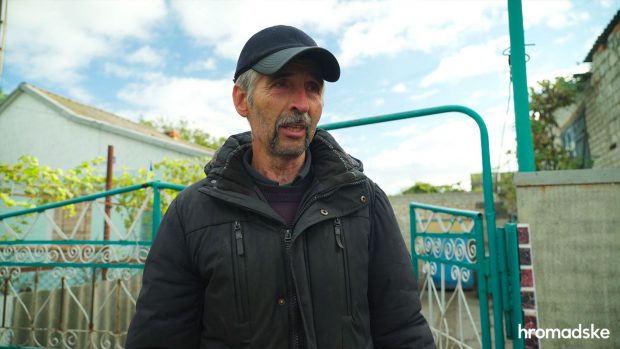 Noi mărturii despre umilințele trăite în Herson, în captivitatea rusă: „Au turnat o găleată cu apă pe jos și au spus: «Beți»!”