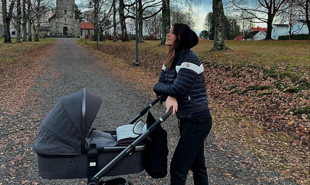 Cum e viața Magdei Pălimariu în Norvegia, de când a devenit mamă: „Sunt și nopți albe”. Nu are bonă pentru băiețelul ei