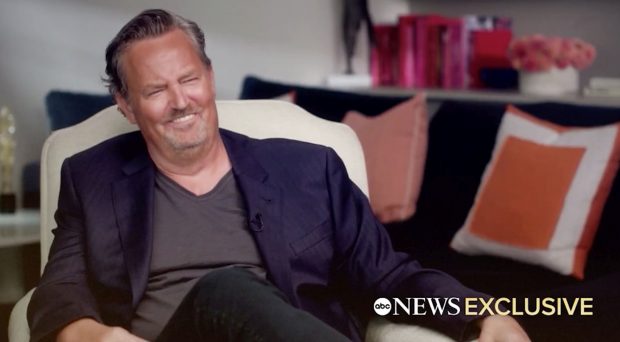Matthew Perry, despre banii pe care i-a încasat pentru serialul „Friends”. Ce salariu primeau actorii