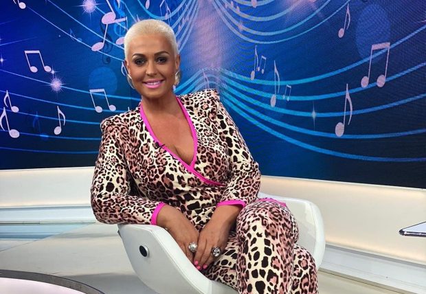 Monica Anghel, de nerecunoscut cu părul lung: „Ești altă persoană”. Artista a cerut sfatul fanilor