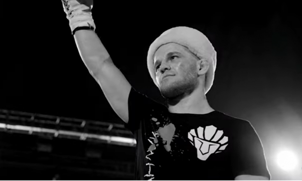 Luptătorul rus de arte marţiale mixte Aleksandr Pisarev a murit în somn. Sportivul de 33 de ani ar fi fost otrăvit cu pepene