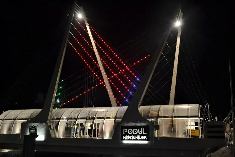 Podul Minciunilor din Blaj, unul dintre cele mai spectaculoase din România, a fost finalizat. Trotuare încălzite și concert la inaugurare