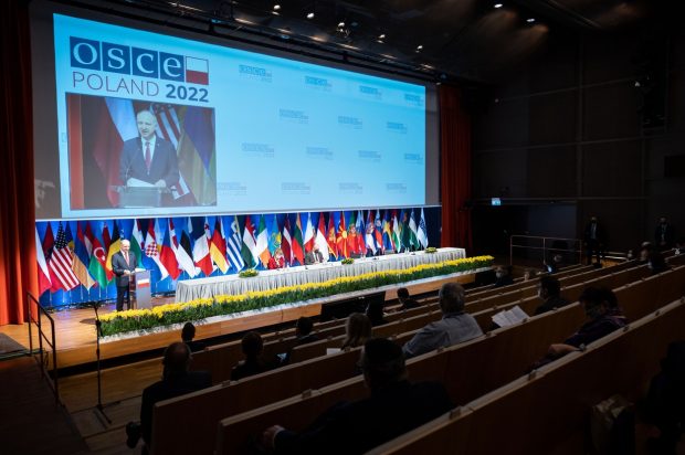Moscova susține că Polonia a refuzat, printr-un „răspuns scandalos”, să acorde vize delegaților ruși la sesiunea OSCE de la Varșovia