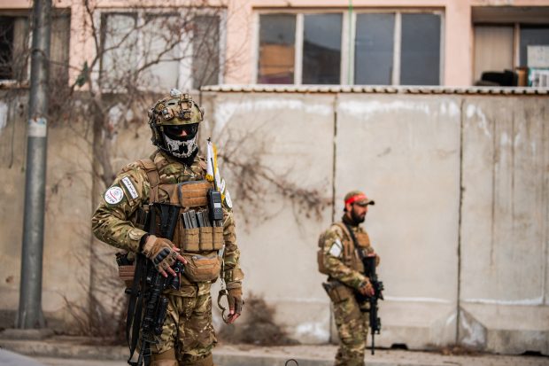 14 persoane, printre care trei femei, biciuite pe un stadion de fotbal, în Afganistan, pentru „crime morale”