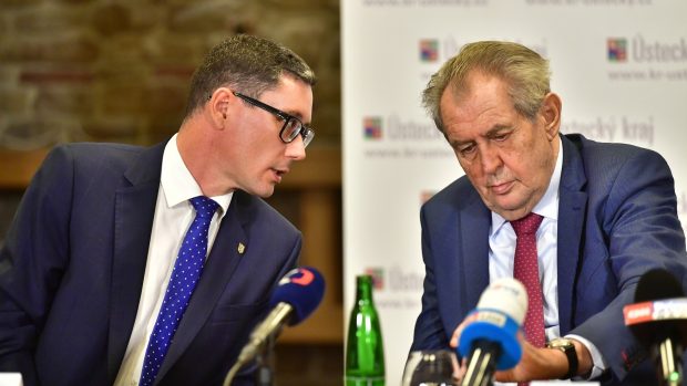 Purtătorul de cuvânt al președinției din Cehia s-a căsătorit cu o refugiată ucraineancă. Cum s-au îndrăgostit