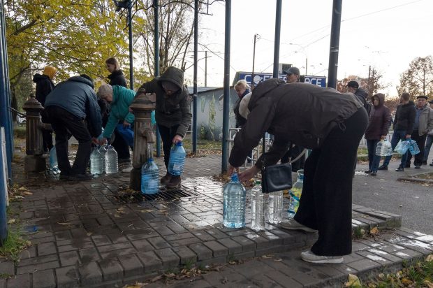 Kremlinul spune că liderii de la Kiev „pot pune capăt suferinţei” dacă acceptă cerințele Rusiei