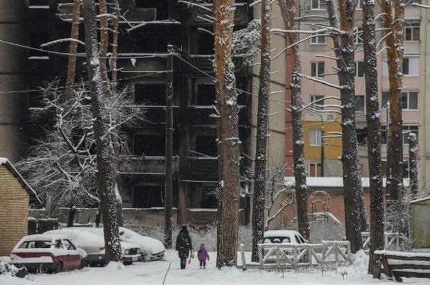 OMS avertizează că sistemul de sănătate din Ucraina „se confruntă cu cele mai întunecate zile” și că iarna va „pune în pericol viața” a milioane de oameni