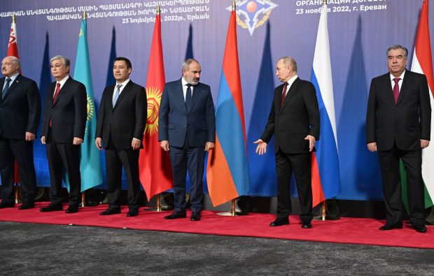 Kremlinul, nevoit să ia apărarea CSTO, alianța militară condusă de Rusia, după criticile Armeniei: „Această structură rămâne la mare căutare”