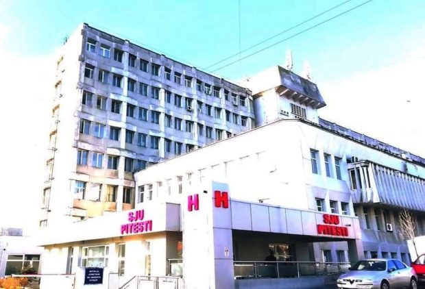 Percheziţii la Spitalul Judeţean Piteşti. Un medic este suspectat că a luat mită de la cel puţin 20 de pacienţi