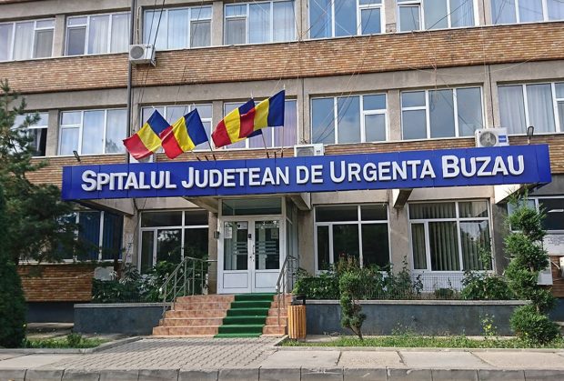 Un bărbat s-a aruncat de la etaj la Spitalul Judeţean de Urgenţă din Buzău