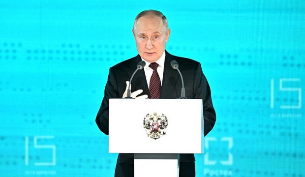 Vladimir Putin a cerut corportație de stat Rostec creșterea producției de armament: „Este sarcina numărul unu”