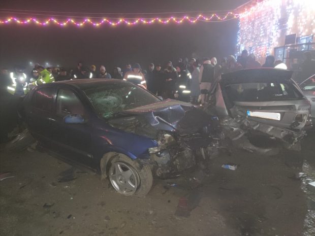 Accident mortal într-o stație de alimentare din Buzău. Un tânăr a fost spulberat de o mașină care a scăpat de sub control