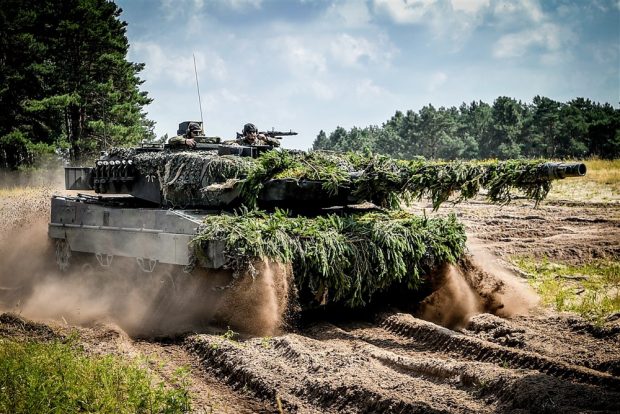 Sondaj: Aproape jumătate dintre germani se opun livrării de tancuri Leopard 2, vârful tehnologiei militare a țării, către Ucraina