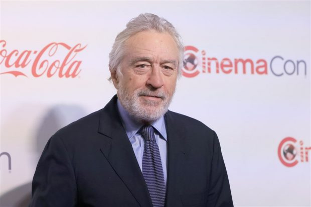 Tânără arestată, după ce a vrut să îi fure lui Robert De Niro cadourile de sub bradul de Crăciun. Actorul se afla acasă în momentul spargerii