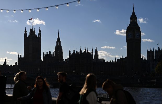 Parlamentari britanici, acuzați că au folosit deplasările în străinătate pentru turism sexual