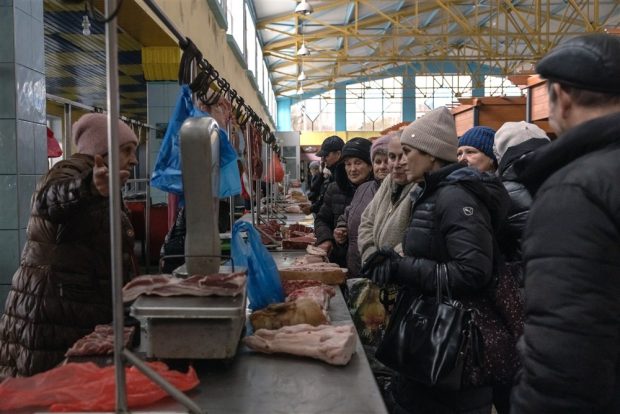 Grivna ucraineană va fi scoasă din circulație în Herson, de la începutul anului viitor, anunță administrația de ocupație