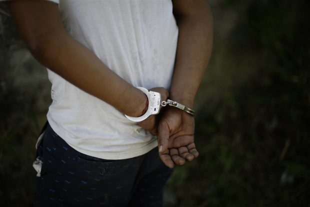Autoritățile din El Salvador au arestat 2% din populația adultă a țării, în urma războiului împotriva bandelor mafiote