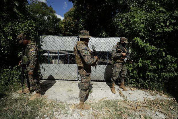 El Salvador a mobilizat 10.000 de soldați și forțe de ordine pentru a elimina bandele mafiote din suburbiile capitalei