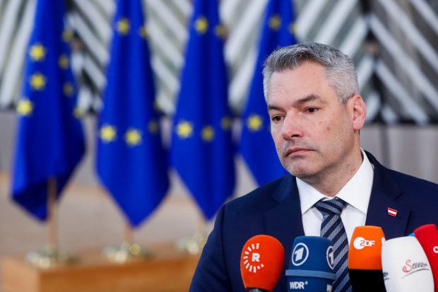 „Karl Nehammer se va răzgândi privind aderarea României la Schengen până la finalul lunii februarie”