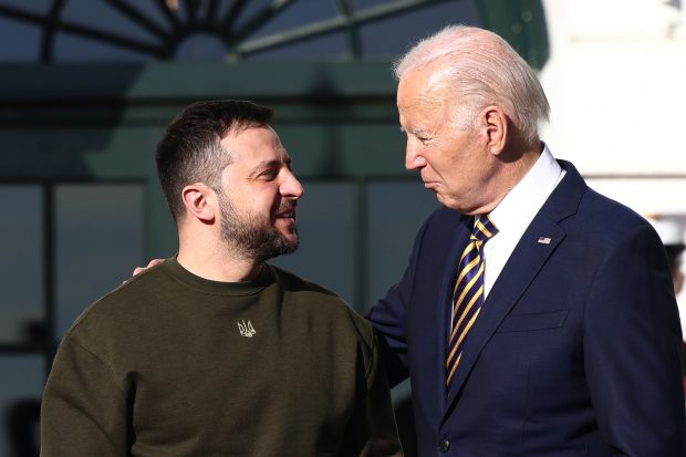 Zelenski, primit la Casa Albă în prima lui ieșire din țară de la începutul războiului. Joe Biden: „Nu veți rămâne niciodată singuri”