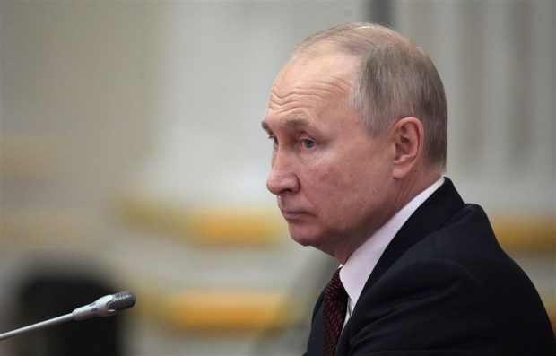 Vladimir Putin a interzis exporturile de petrol rusesc către țările care au impus plafoane de preț