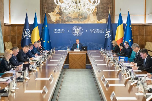 Guvernul estimează o inflaţie de 8% în proiectul de buget pentru 2023