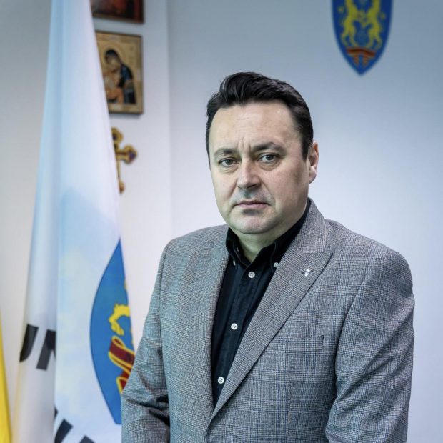 Andrei Volosevici, primarul municipiului Ploiești, a fost suspendat din PNL. „La alegeri, se mândrea cu mine”