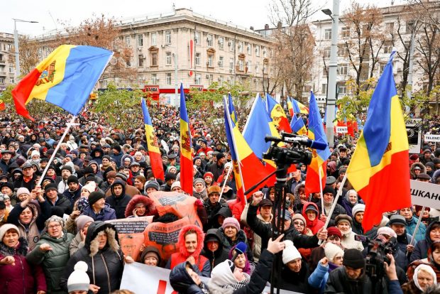 Lovitură la Chișinău: un ziar a pus mâna pe telefonul organizatorului protestelor partidului Șor pentru ”gaz ieftin”
