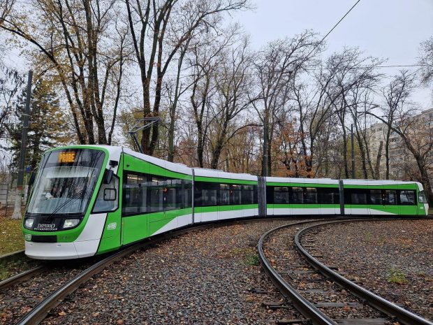 Primele 15 tramvaie Astra vor circula de sâmbătă, anunță STB. „Fiecare va avea controlor dedicat”