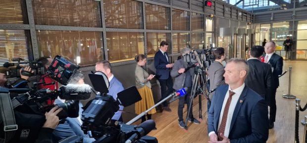 CNA, scrisoare deschisă către Ambasada Austriei după ce jurnaliștii români au fost ținuți la distanță de bodyguarzii ministrului austriac de interne