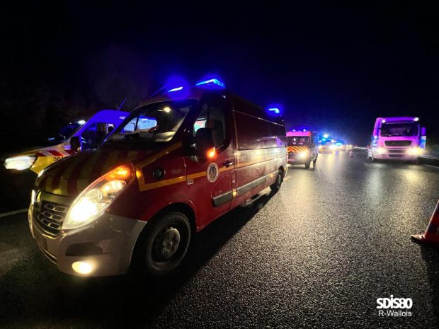 Trei români, printre care și un copil, au murit într-un accident în lanț cu 14 victime produs în Ajunul Crăciunului pe o autostradă din Franța