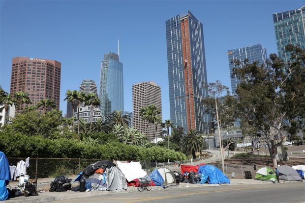 Primărița din Los Angeles declară stare de urgență din cauza numărului foarte mare de oameni fără adăpost