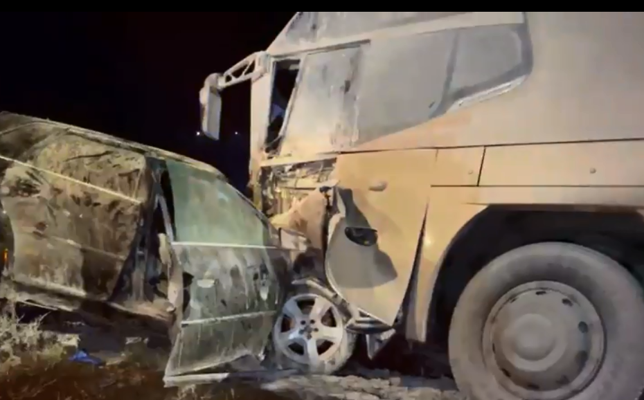 Un om a murit și șapte persoane au fost rănite, după o coliziune între un autoturism și un autocar, la Bohotin, în județul Iași