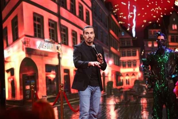 Alexandru Minculescu, invitat special la „Stand-Up Revolution”: „Omul, când a văzut circul ăsta, a venit din prima, direct”