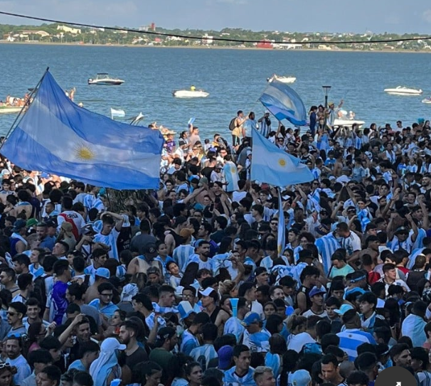 Sărbătoarea fabuloasă din Argentina, după câștigarea Cupei Mondiale. Petrecerea a durat până spre dimineață