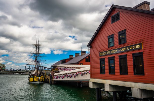 Boston Tea Party – protestul care a dus la independenţa SUA