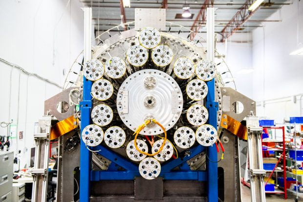 O companie din Canada vrea să realizeze prima centrală electrică pe baza fuziunii nucleare: „Este similar cu un motor diesel”