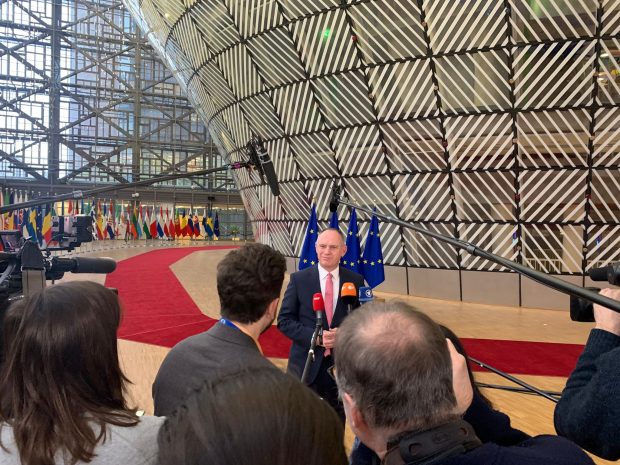 Înaintea deciziei UE, ministrul de interne austriac anunță că va bloca aderarea României la Schengen: „Nein und nein”