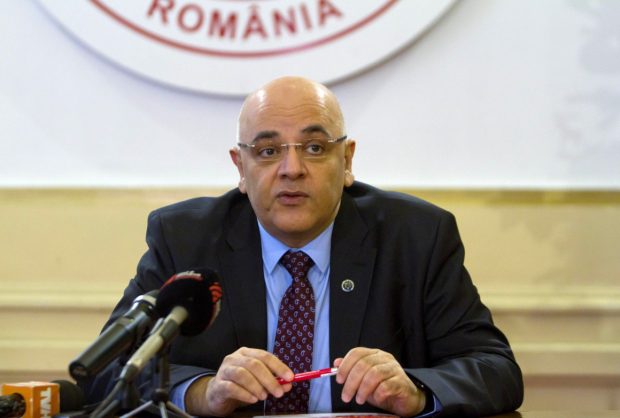 Arafat n-a mai adus la parada de 1 Decembrie barocamera mobilă de 1,2 milioane euro, achiziție anchetată de DNA