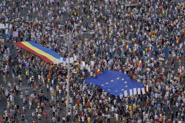 Diaspora românească a trimis peste 65 de miliarde de euro în țară din 2007 încoace. Cum s-a schimbat profilul celui mai mare investitor al României 