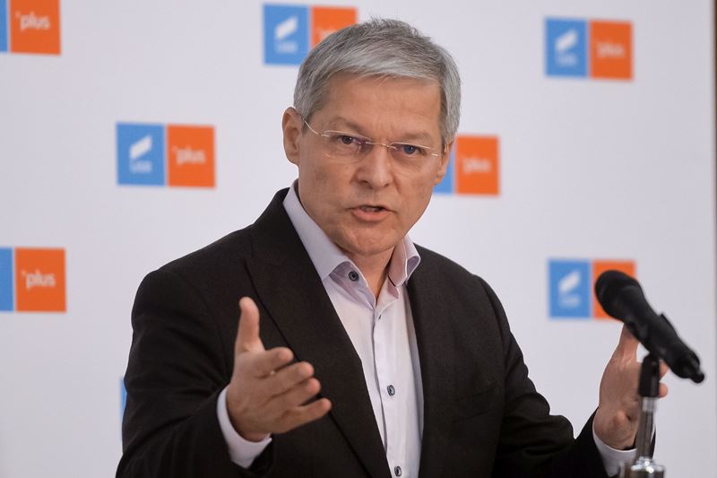 Dacian Cioloș: Începând de azi, etapa implicării active în politica de partid se încheie