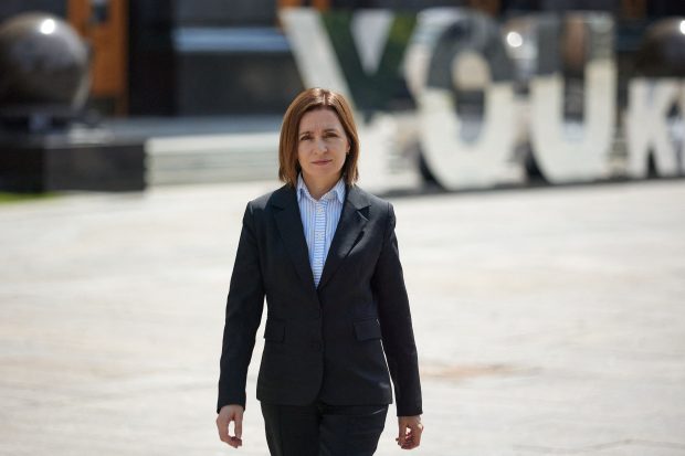 Nu sunt de acord cu Tolo: foarte bine a făcut Maia Sandu că a interzis cele 6 televiziuni!